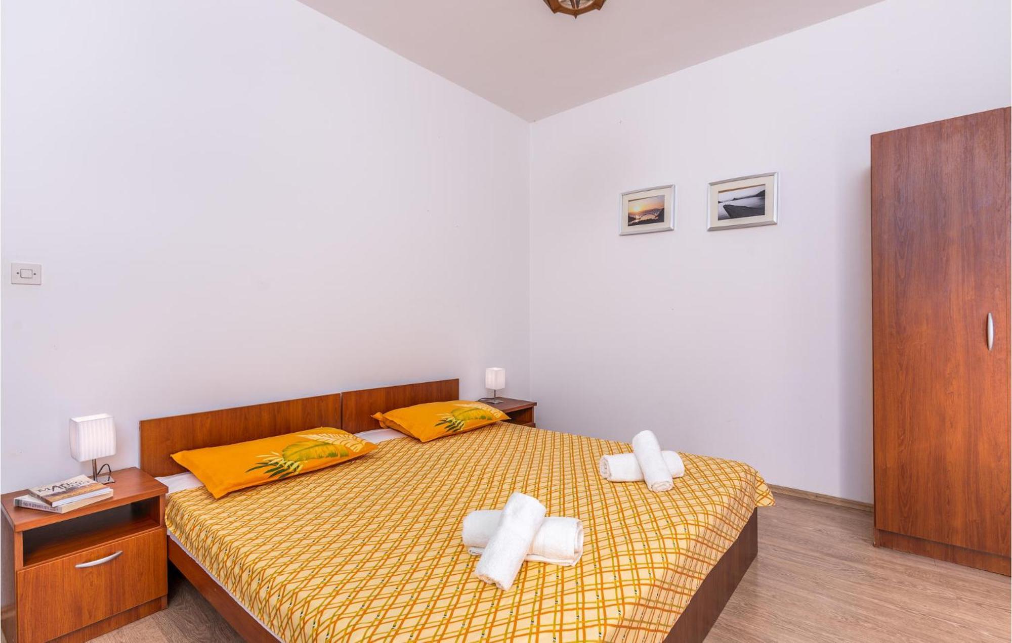 Gorgeous Apartment In Krk With Kitchen Krk Town Zewnętrze zdjęcie